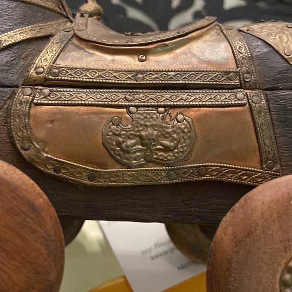 SALE! Antique Rajasthani wood carved Marwari war or wedding horse - Picture 12 of 13